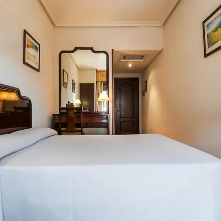 Hotel Alcantara Caces